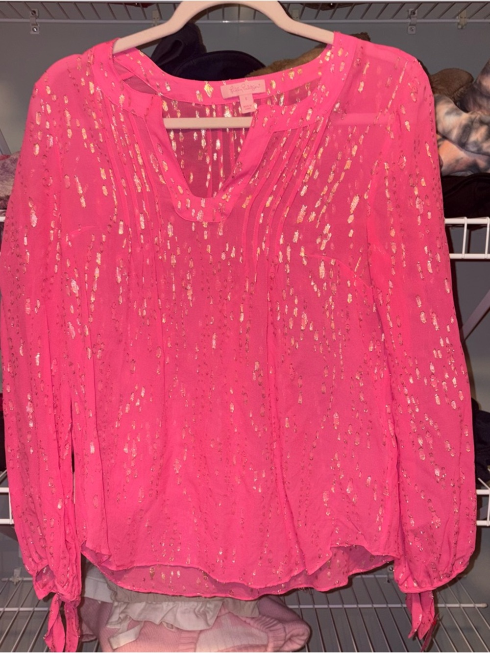 NWOT Lilly Pulitzer Neon Pink Colby Silk Clip Top Gold Metallic Soleil Blouse